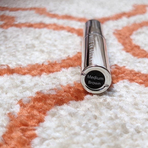 Tinted Brow Gel - Picture 2 of 2